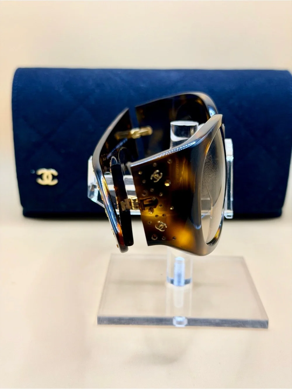 CHANEL Brown Tortoiseshell Square Sunglasses with Black Quilted Case